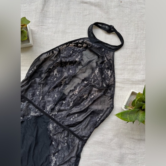 Black Sheer Lace Halter Bodysuit - Picture 3 of 7